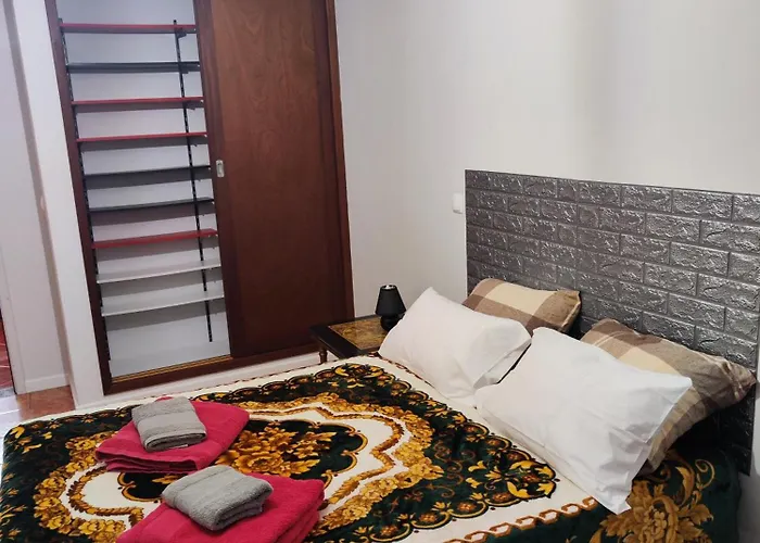 Abrigo Do Farol * Santa Cruz das Flores